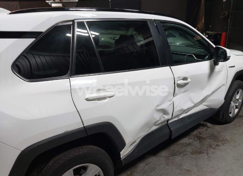 Photo 19 of 2020 Toyota Rav4 HYBRID XLE (VIN 2T3RWRFV1LW063475)