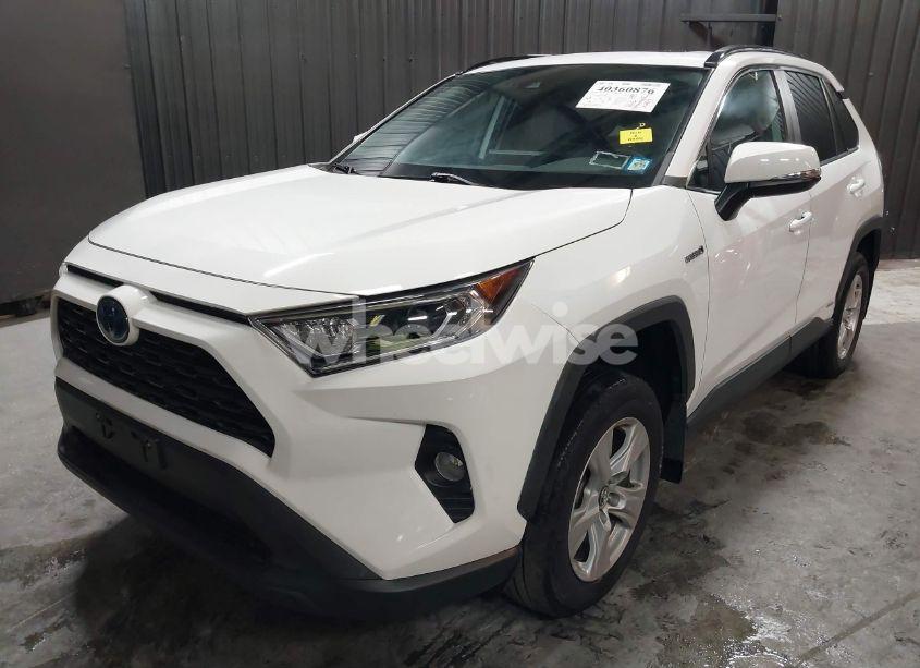 Photo 2 of 2020 Toyota Rav4 HYBRID XLE (VIN 2T3RWRFV1LW063475)