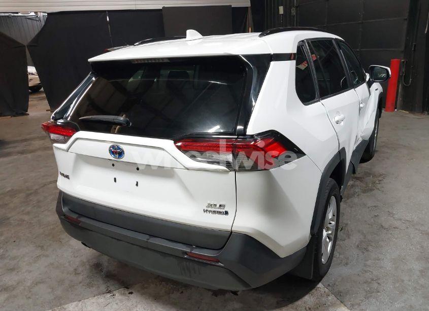 Photo 4 of 2020 Toyota Rav4 HYBRID XLE (VIN 2T3RWRFV1LW063475)