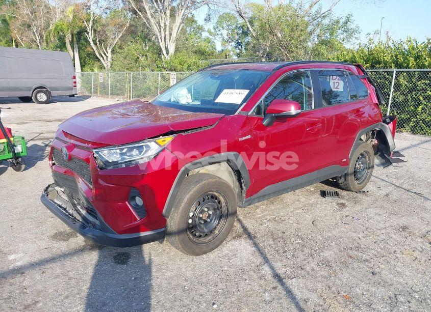 Photo 2 of 2020 Toyota Rav4 HYBRID XLE (VIN 2T3RWRFV1LW073648)