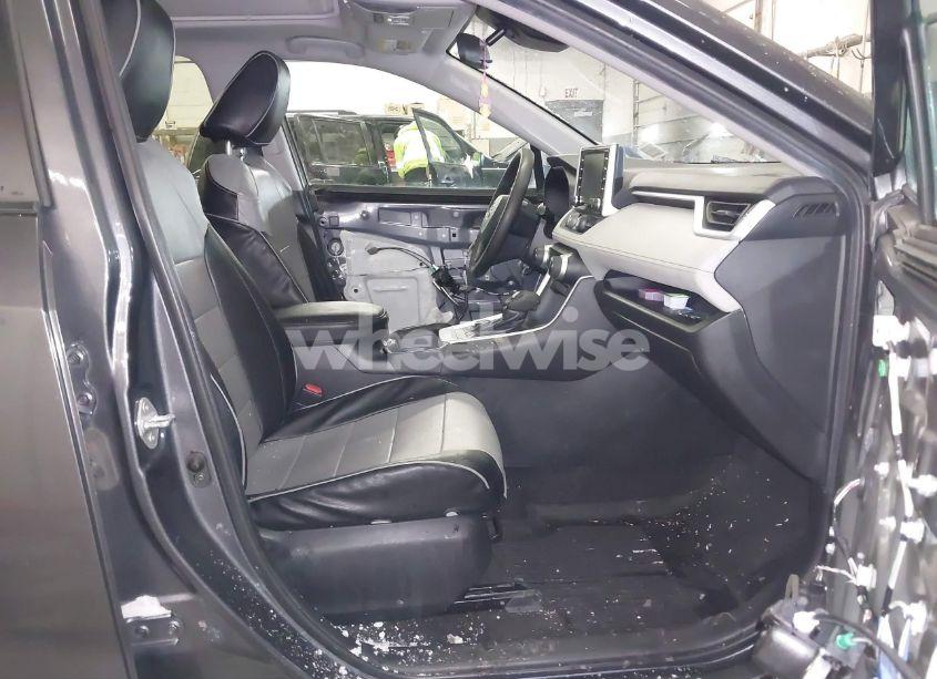 Photo 5 of 2020 Toyota Rav4 HYBRID XLE (VIN 2T3RWRFV1LW080177)