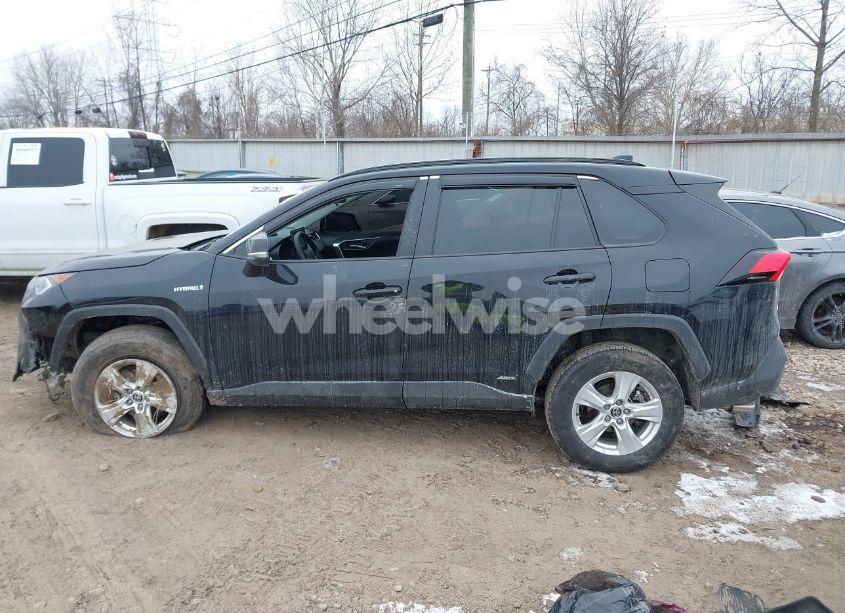 Photo 15 of 2021 Toyota Rav4 HYBRID XLE (VIN 2T3RWRFV1MW114474)