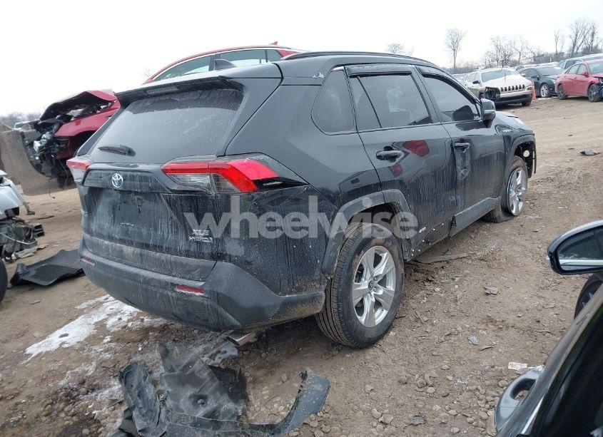 Photo 4 of 2021 Toyota Rav4 HYBRID XLE (VIN 2T3RWRFV1MW114474)