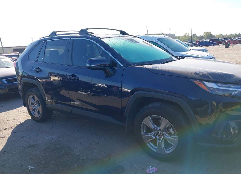 2024 Toyota Rav4 HYBRID XLE (VIN 2T3RWRFV1RW210158) main photo