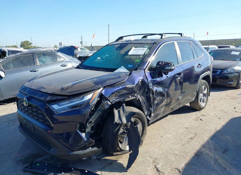 Photo 2 of 2024 Toyota Rav4 HYBRID XLE (VIN 2T3RWRFV1RW210158)