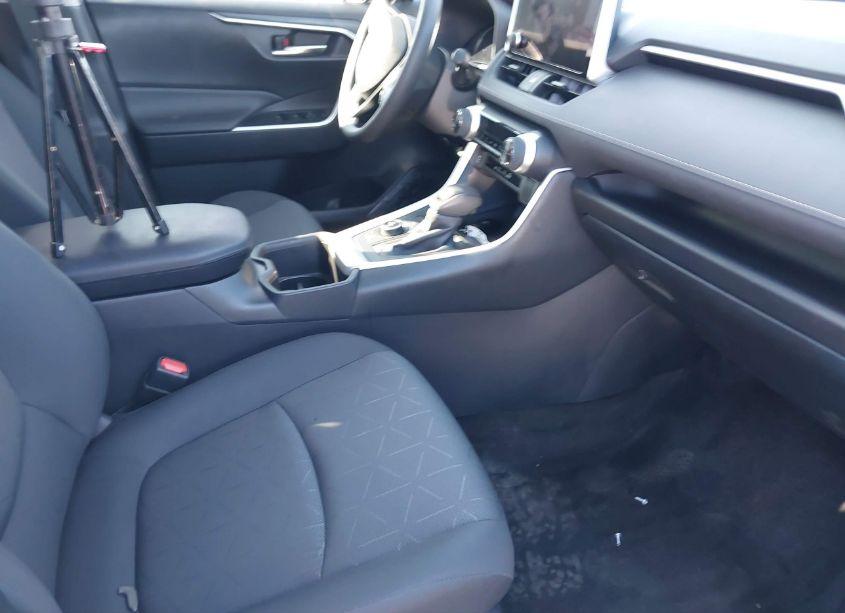 Photo 5 of 2024 Toyota Rav4 HYBRID XLE (VIN 2T3RWRFV1RW210158)