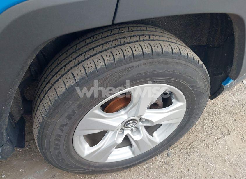 Photo 12 of 2020 Toyota Rav4 HYBRID XLE (VIN 2T3RWRFV2LW077305)