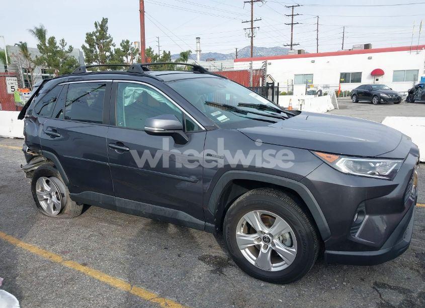 Photo 13 of 2021 Toyota Rav4 HYBRID XLE (VIN 2T3RWRFV2MW108442)