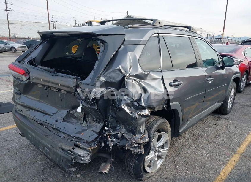 Photo 4 of 2021 Toyota Rav4 HYBRID XLE (VIN 2T3RWRFV2MW108442)