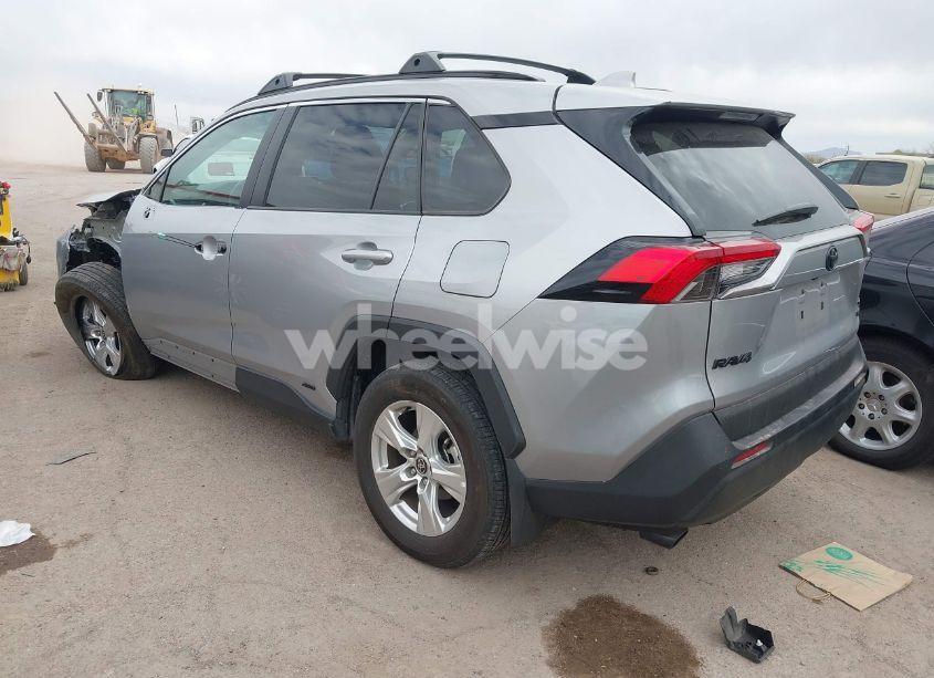 Photo 3 of 2021 Toyota Rav4 HYBRID XLE (VIN 2T3RWRFV2MW115102)