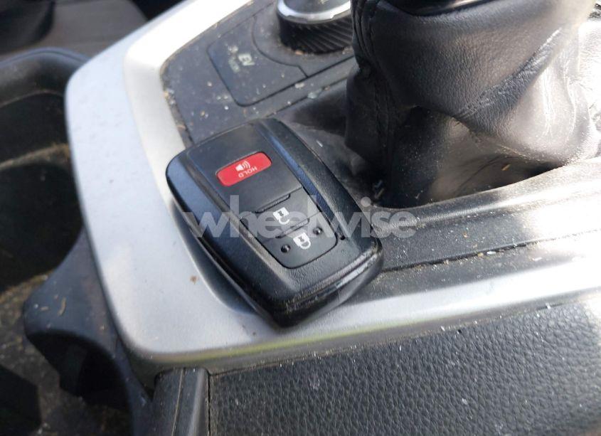 Photo 11 of 2019 Toyota Rav4 HYBRID XLE (VIN 2T3RWRFV3KW012400)