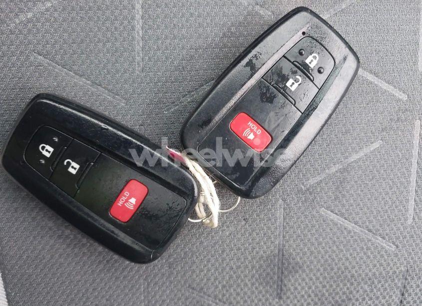 Photo 11 of 2019 Toyota Rav4 HYBRID XLE (VIN 2T3RWRFV3KW040410)