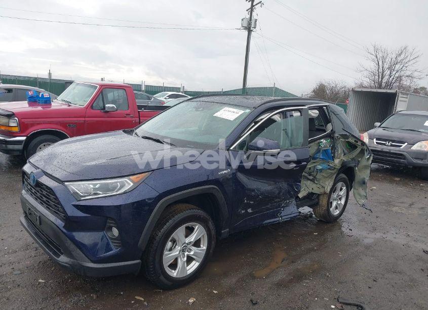 Photo 2 of 2019 Toyota Rav4 HYBRID XLE (VIN 2T3RWRFV3KW040410)