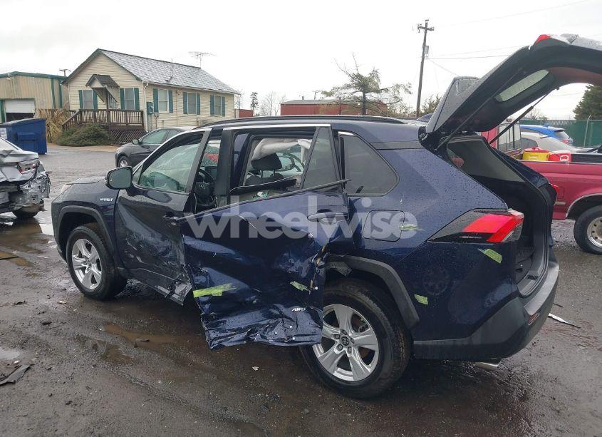 Photo 3 of 2019 Toyota Rav4 HYBRID XLE (VIN 2T3RWRFV3KW040410)