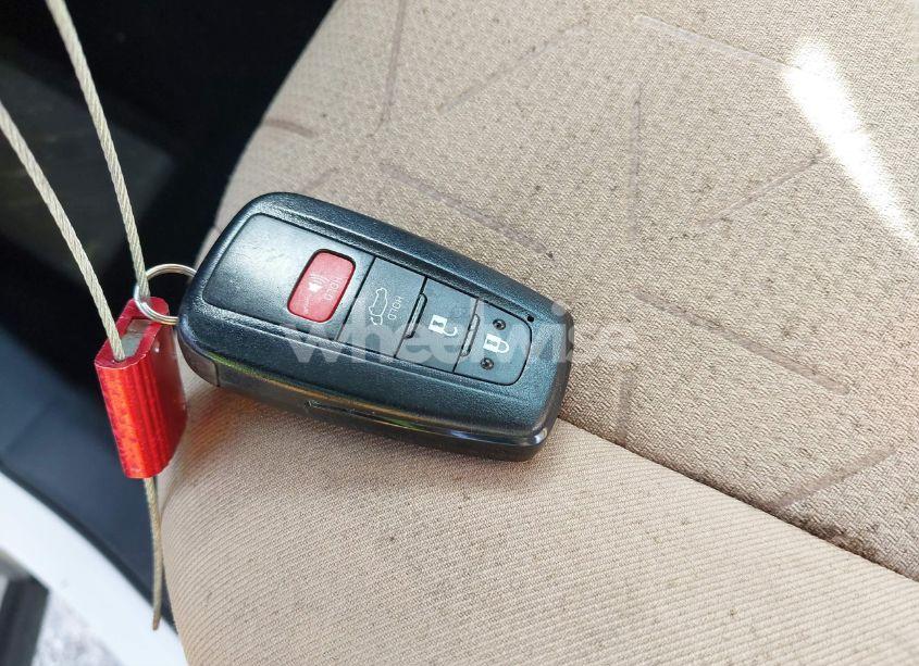 Photo 11 of 2020 Toyota Rav4 HYBRID XLE (VIN 2T3RWRFV3LW064563)