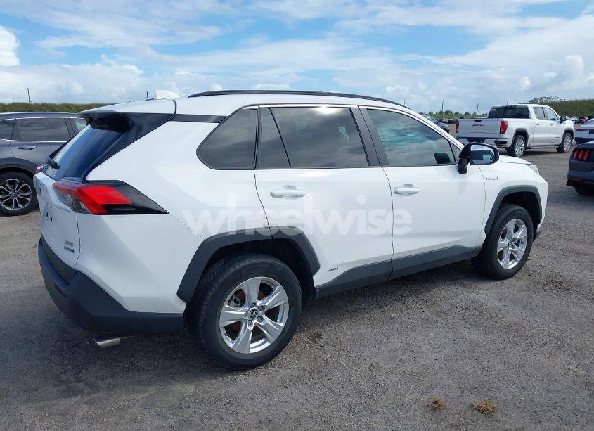 Photo 4 of 2020 Toyota Rav4 HYBRID XLE (VIN 2T3RWRFV3LW064563)