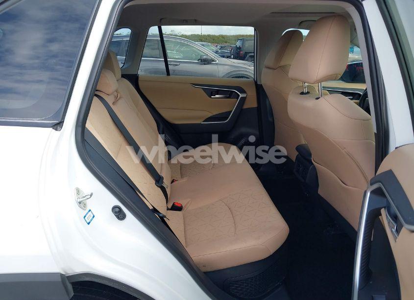 Photo 8 of 2020 Toyota Rav4 HYBRID XLE (VIN 2T3RWRFV3LW064563)