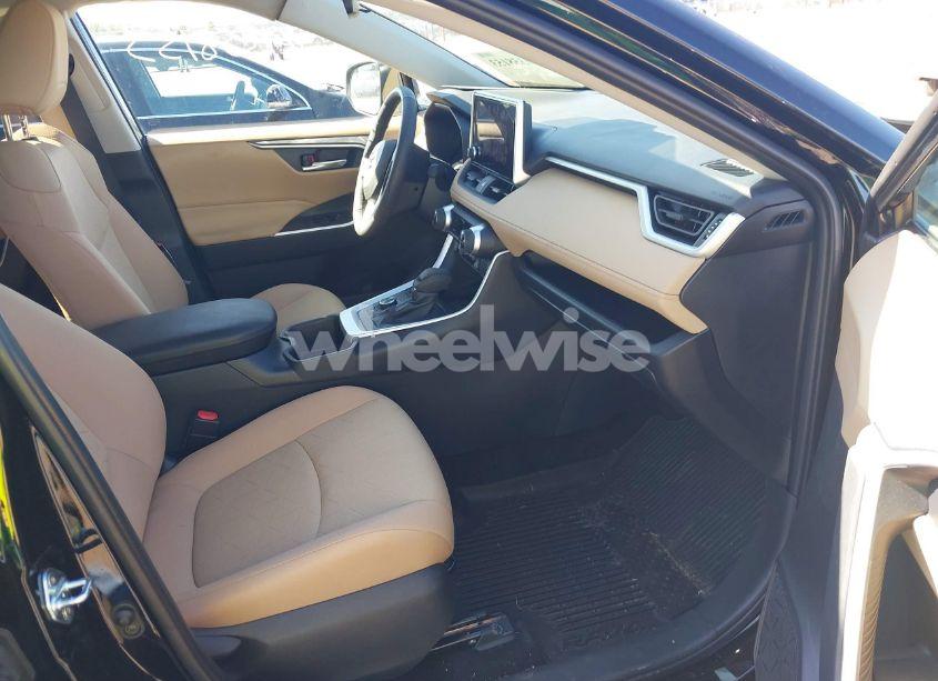 Photo 5 of 2024 Toyota Rav4 HYBRID XLE (VIN 2T3RWRFV3RW197297)