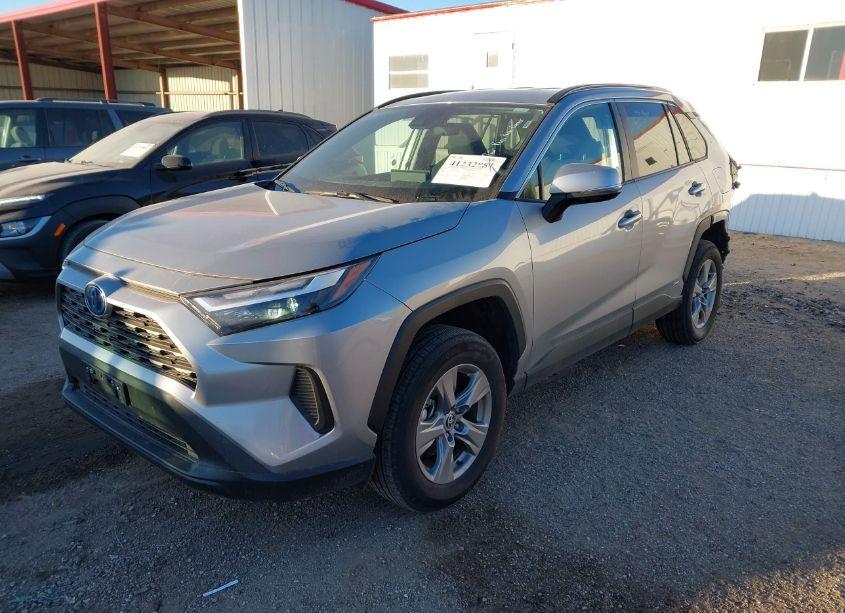 Photo 2 of 2024 Toyota Rav4 HYBRID XLE (VIN 2T3RWRFV3RW200862)