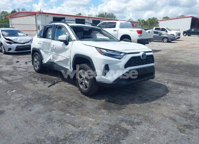 2024 Toyota Rav4 HYBRID XLE (VIN 2T3RWRFV3RW250435) main photo