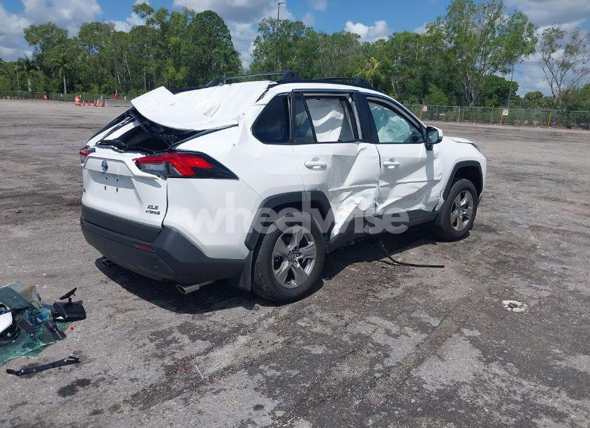 Photo 4 of 2024 Toyota Rav4 HYBRID XLE (VIN 2T3RWRFV3RW250435)