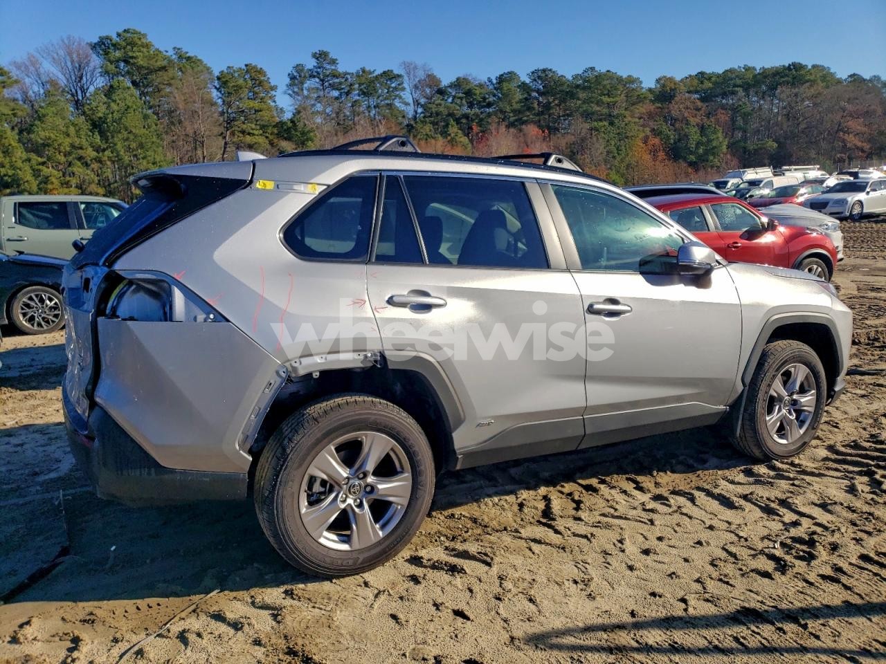 Photo 3 of 2025 TOYOTA RAV4 XLE (VIN 2T3RWRFV3SW278287)