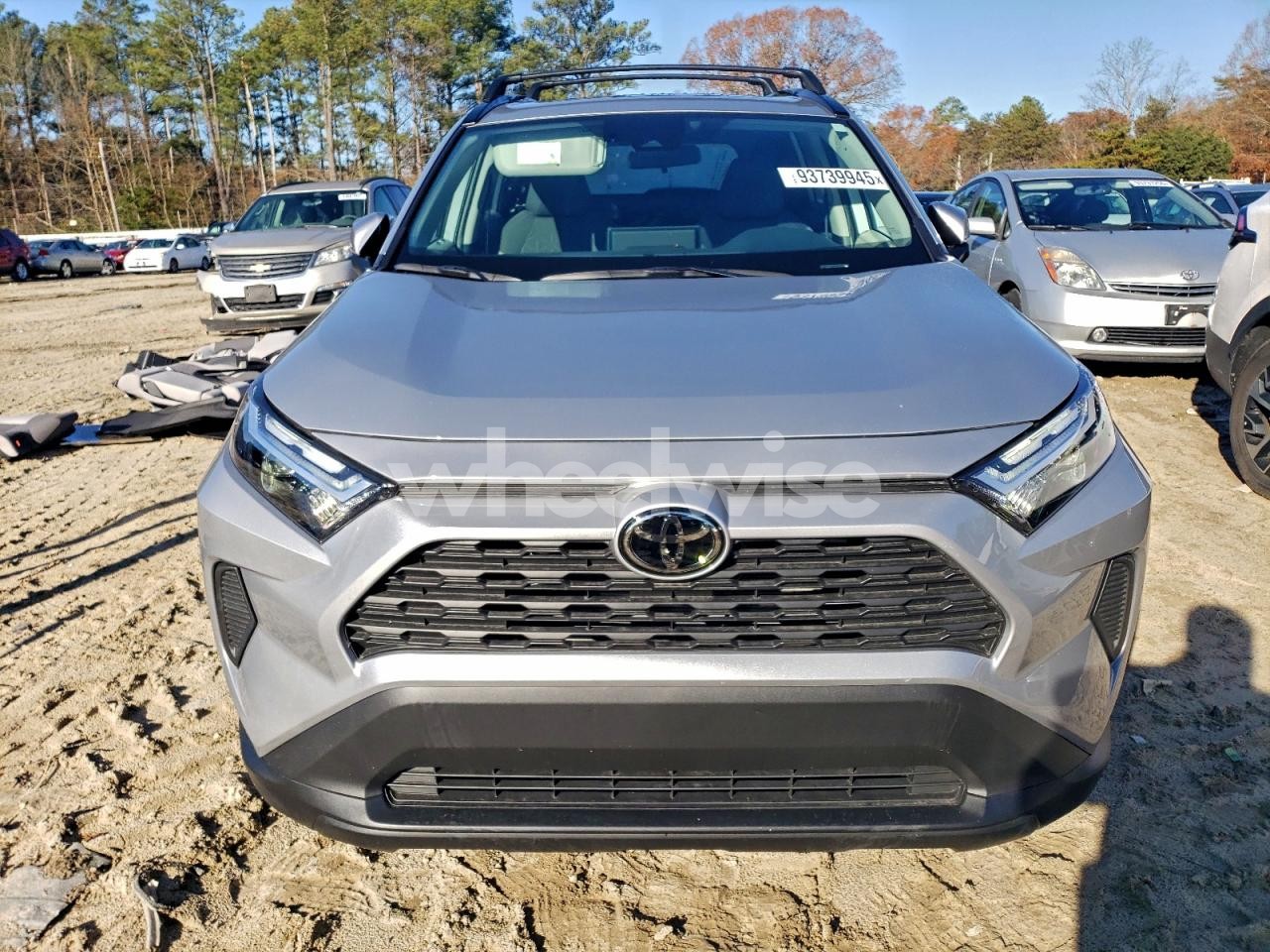 Photo 5 of 2025 TOYOTA RAV4 XLE (VIN 2T3RWRFV3SW278287)