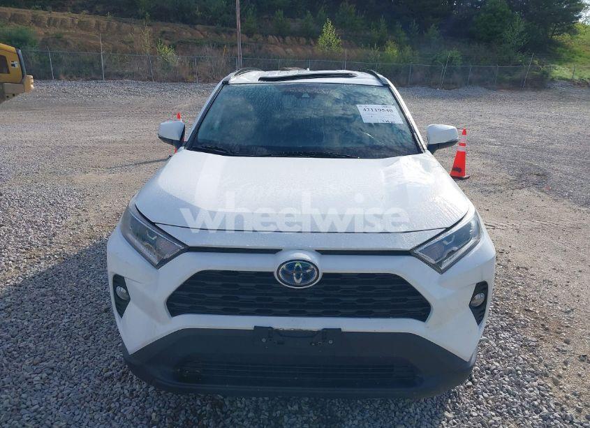Photo 12 of 2020 Toyota Rav4 HYBRID XLE (VIN 2T3RWRFV4LW064880)