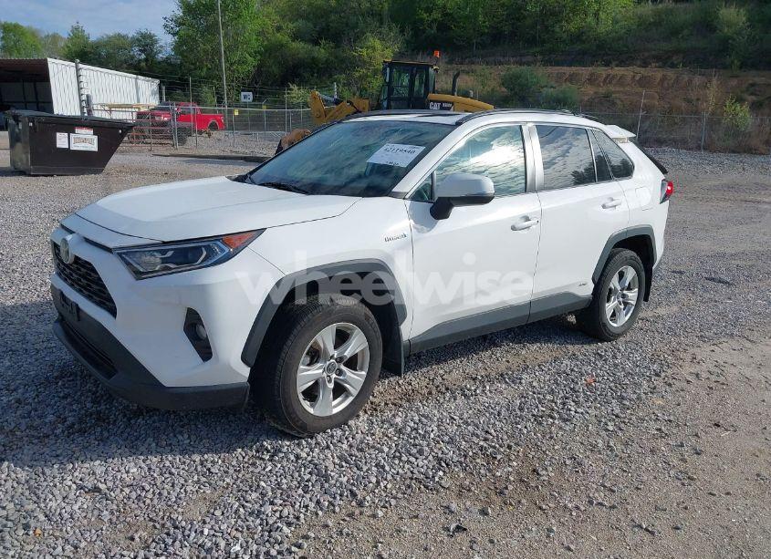 Photo 2 of 2020 Toyota Rav4 HYBRID XLE (VIN 2T3RWRFV4LW064880)