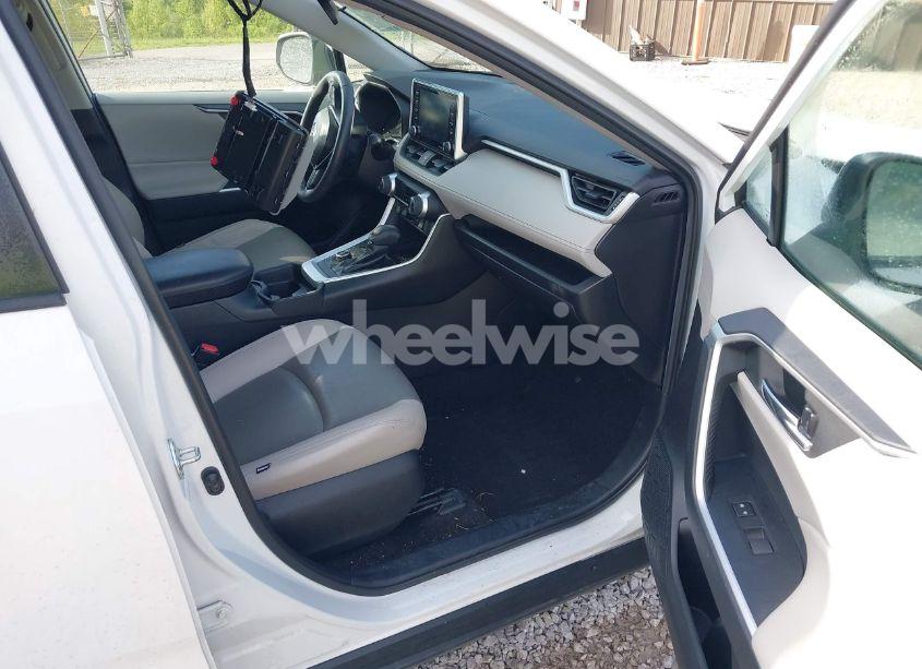 Photo 5 of 2020 Toyota Rav4 HYBRID XLE (VIN 2T3RWRFV4LW064880)