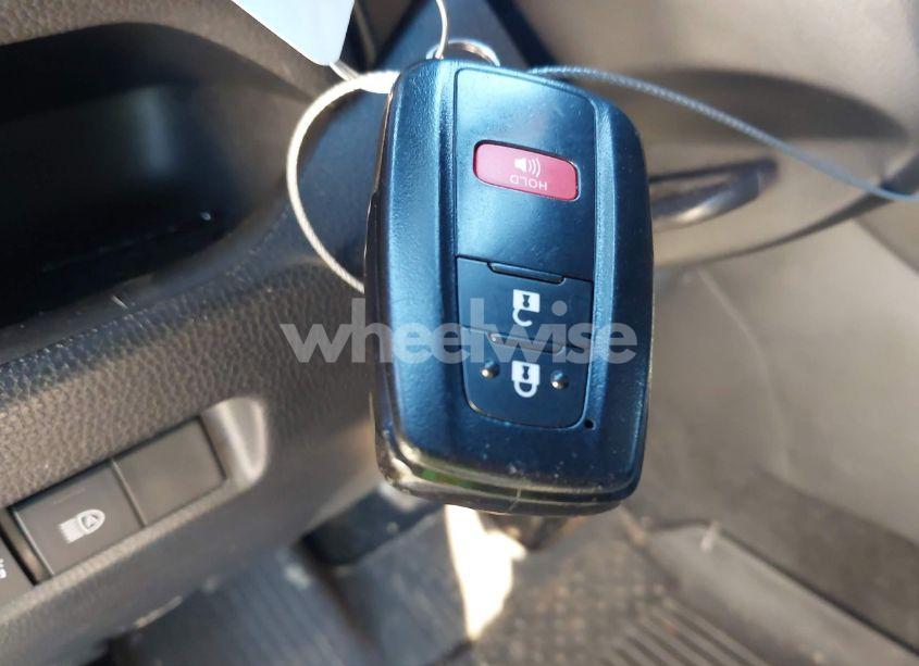 Photo 11 of 2020 Toyota Rav4 HYBRID XLE (VIN 2T3RWRFV4LW077855)