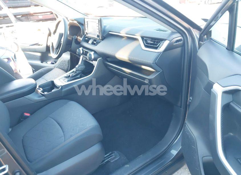 Photo 5 of 2020 Toyota Rav4 HYBRID XLE (VIN 2T3RWRFV4LW077855)