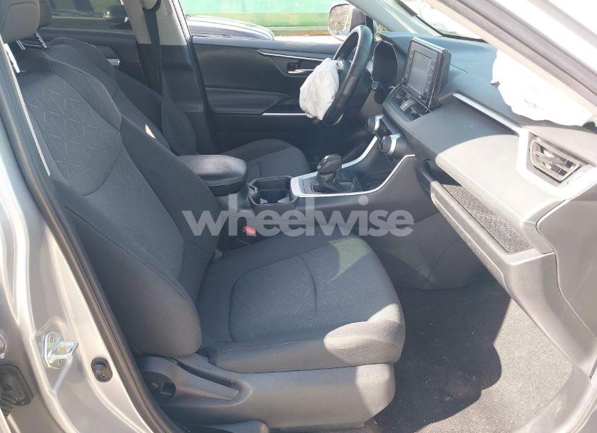 Photo 5 of 2020 Toyota Rav4 HYBRID XLE (VIN 2T3RWRFV4LW096437)