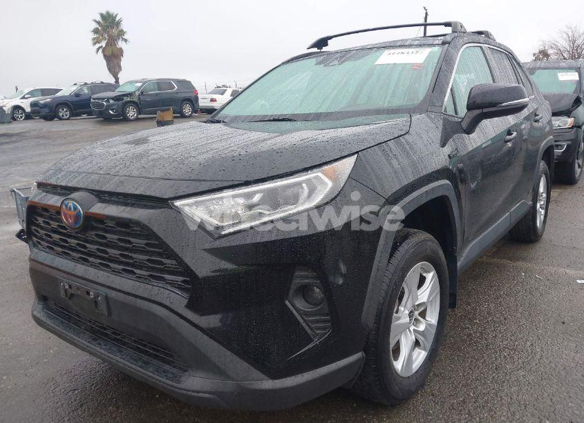 Photo 2 of 2021 Toyota Rav4 HYBRID XLE (VIN 2T3RWRFV4MW116686)