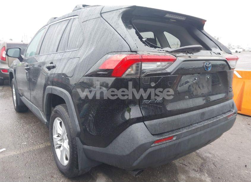 Photo 3 of 2021 Toyota Rav4 HYBRID XLE (VIN 2T3RWRFV4MW116686)