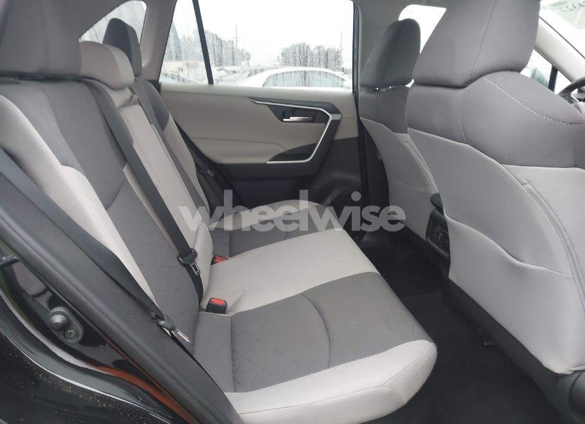 Photo 8 of 2021 Toyota Rav4 HYBRID XLE (VIN 2T3RWRFV4MW116686)