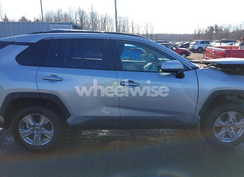 Photo 13 of 2024 Toyota Rav4 HYBRID XLE (VIN 2T3RWRFV4RW238732)