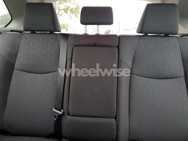 Photo 2 of 2025 TOYOTA RAV4 XLE (VIN 2T3RWRFV4SW264687)