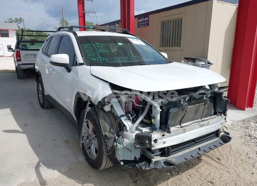 2022 Toyota Rav4 HYBRID XLE (VIN 2T3RWRFV5NW128931) main photo