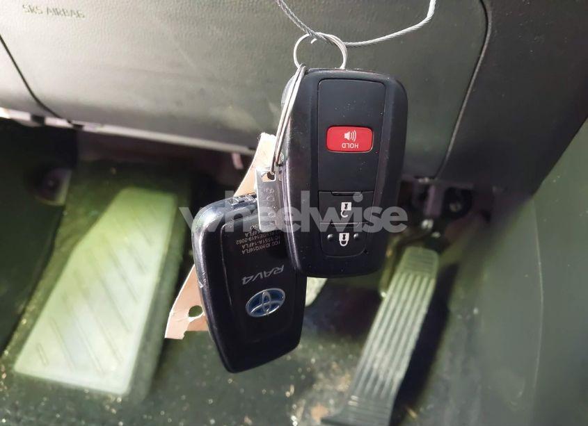 Photo 11 of 2022 Toyota Rav4 HYBRID XLE (VIN 2T3RWRFV5NW128931)