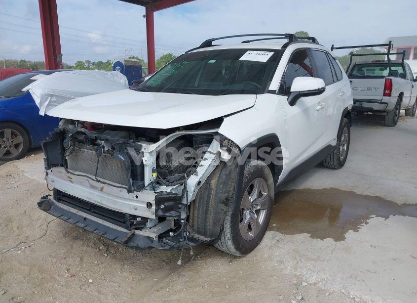 Photo 2 of 2022 Toyota Rav4 HYBRID XLE (VIN 2T3RWRFV5NW128931)