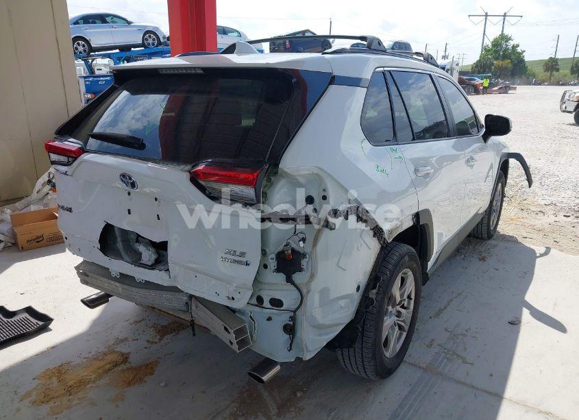 Photo 4 of 2022 Toyota Rav4 HYBRID XLE (VIN 2T3RWRFV5NW128931)