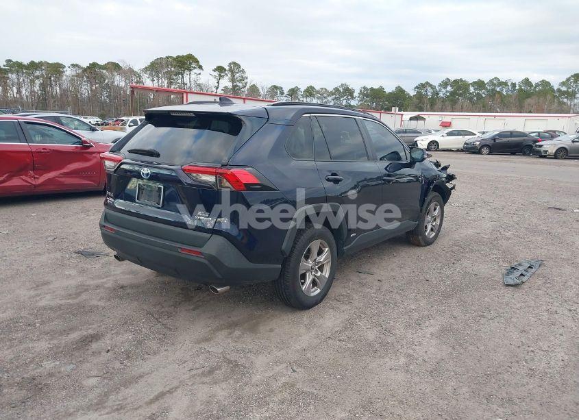 Photo 4 of 2022 Toyota Rav4 HYBRID XLE (VIN 2T3RWRFV5NW131912)