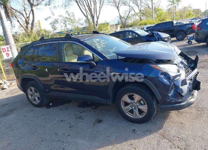 Photo 13 of 2022 Toyota Rav4 HYBRID XLE (VIN 2T3RWRFV5NW133076)