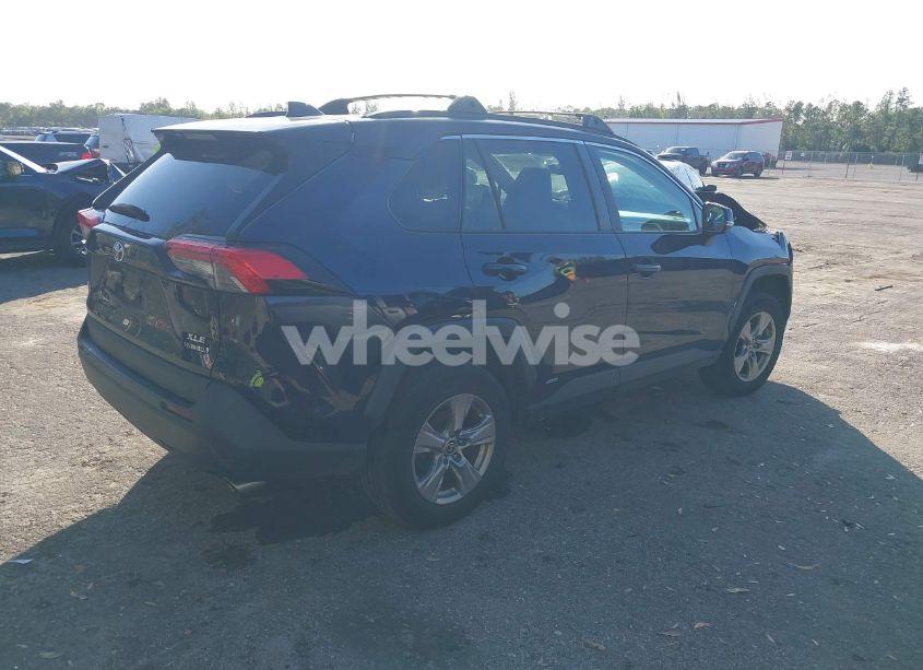 Photo 4 of 2022 Toyota Rav4 HYBRID XLE (VIN 2T3RWRFV5NW133076)