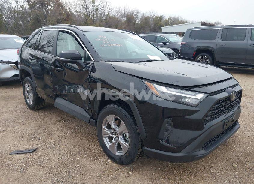 2025 Toyota Rav4 HYBRID XLE (VIN 2T3RWRFV5SW255531) main photo