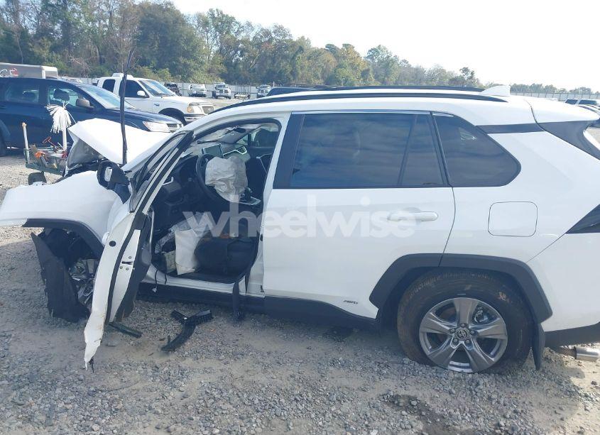Photo 14 of 2024 Toyota Rav4 HYBRID XLE (VIN 2T3RWRFV6RW201374)