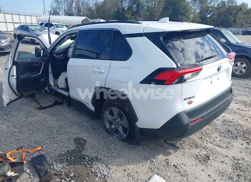 Photo 3 of 2024 Toyota Rav4 HYBRID XLE (VIN 2T3RWRFV6RW201374)