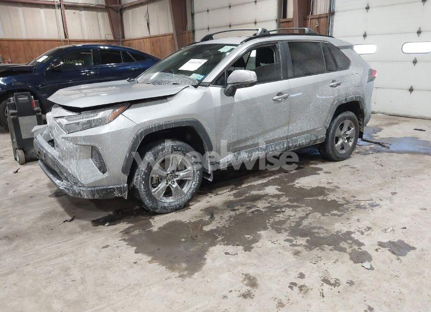 Photo 2 of 2024 Toyota Rav4 HYBRID XLE (VIN 2T3RWRFV6RW229675)