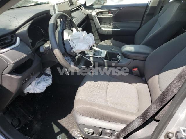 Photo 7 of 2025 TOYOTA RAV4 XLE (VIN 2T3RWRFV6SW265842)